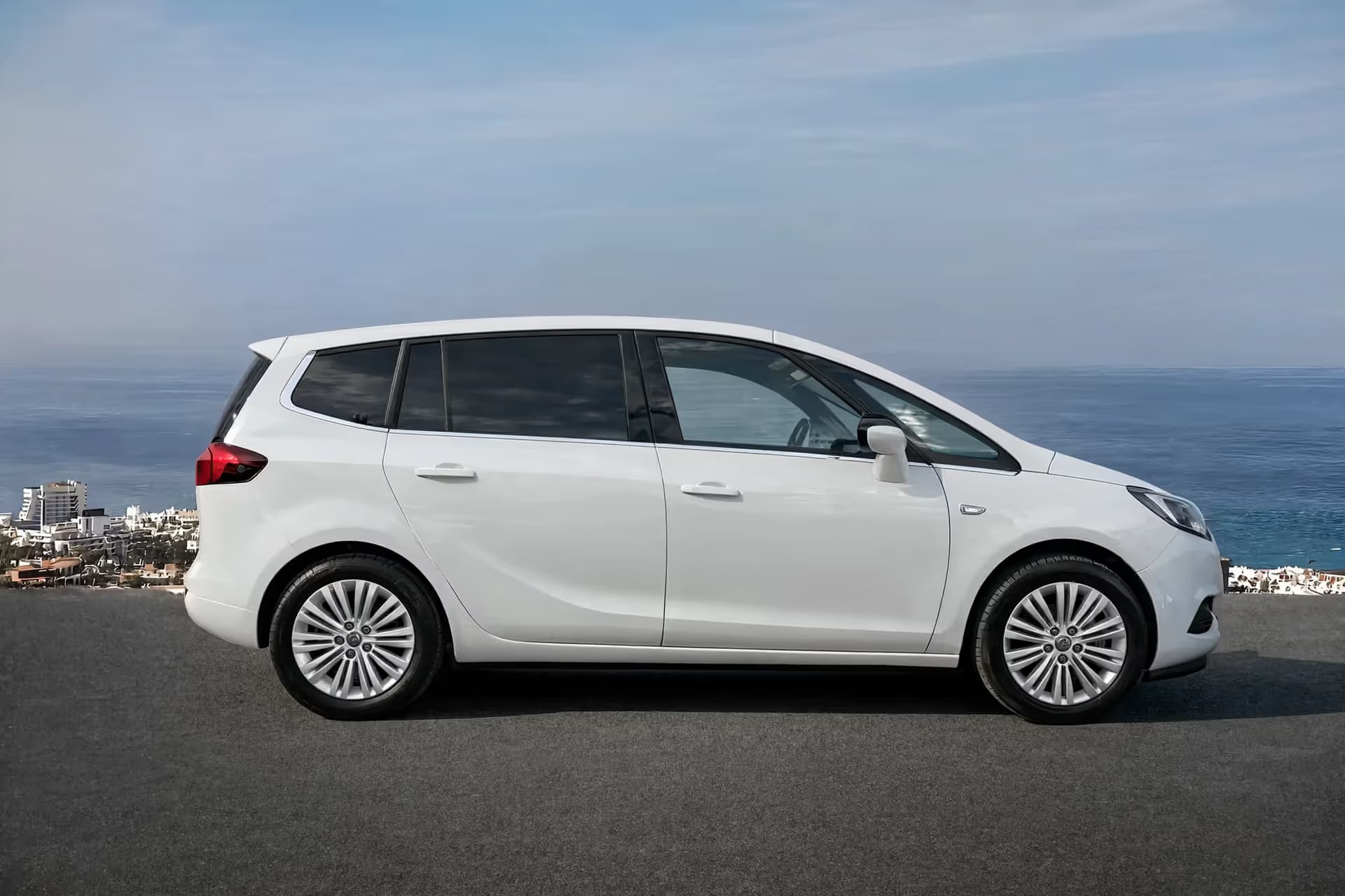 Прокат Opel Opel Zafira Automatic 7 places в Tenerife
