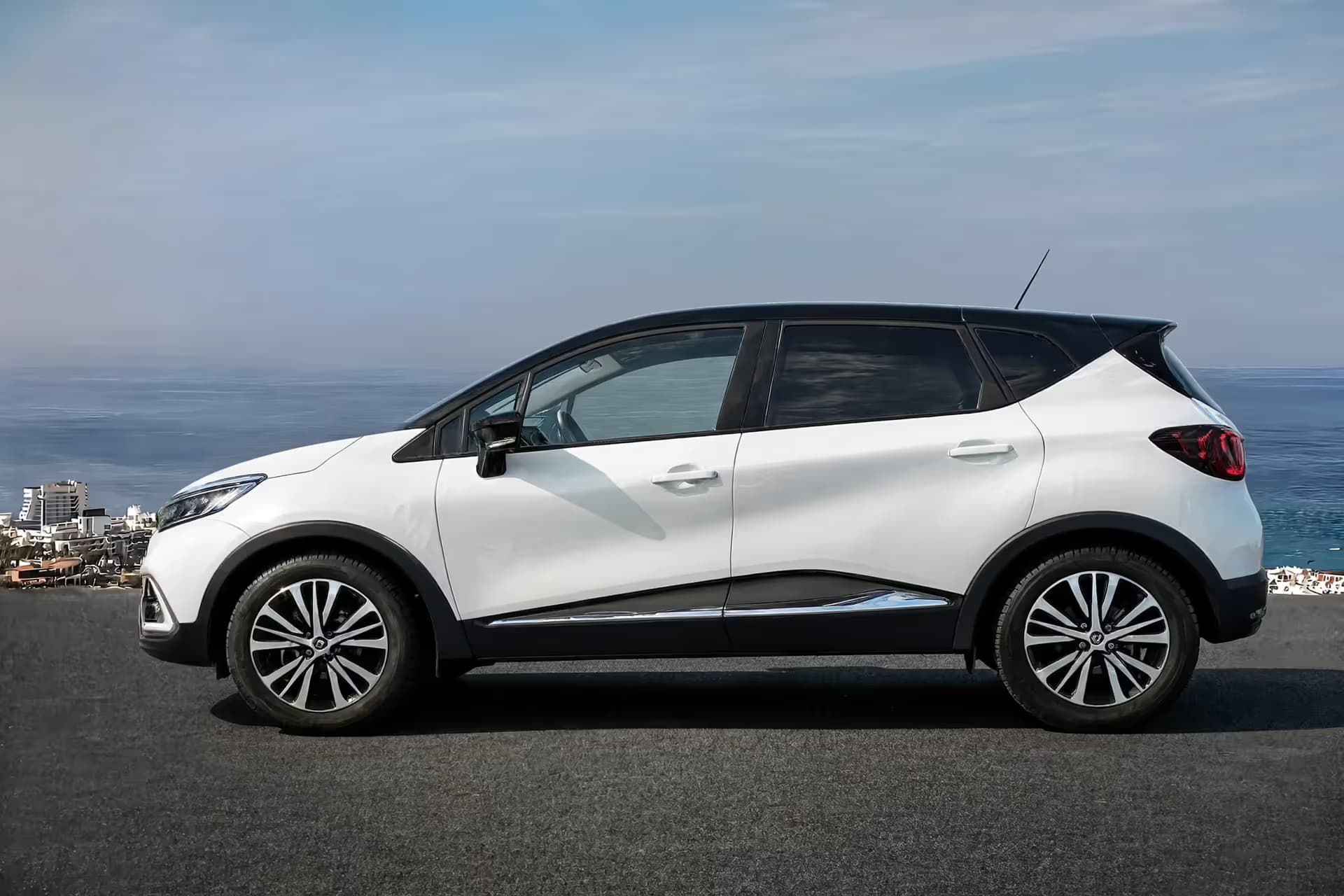 Прокат Renault Renault Captur Automatic в Tenerife